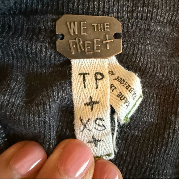 We The Free | Dark Gray Palisades Thermal Off-Shoulder Sweater | Sz XS - Picture 7 of 10